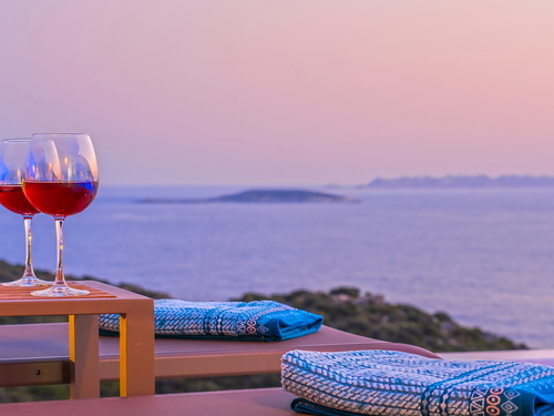 gece  -  Kasım
  | Kaş Yeniköy’de Deniz Manzaralı, Jakuzili Balayı ve Aile Villası – 4 Kişilik Tatil İçin İdeal Seçim
